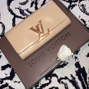 Louis Vuitton purse